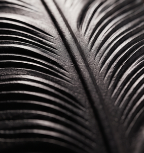 Vase décoratif moderne en aluminium noir texturé, fait main, haute qualité, pour Pâques, bibliothèque, bureau, vente en gros - Product Image 2