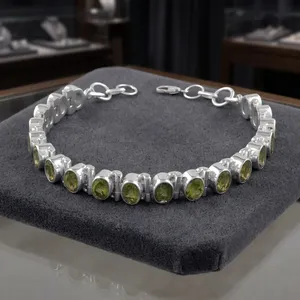 Elegante Pulsera de Plata de Ley 925 con Piedra Preciosa de Peridoto para Mujer, Joyería Hecha a Mano para Fiestas y Festivales - Product Image 4