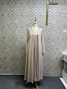 Abaya Nida vintage de qualité supérieure, brodée à la main et perlée, anti-boulochage, Meera Fashion Designers, col en V, style indien/pakistanaise - Product Image 3