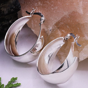 Pendientes de Aro Gruesos y Modernos de Plata de Ley 925, Joyería de Lujo Hecha a Mano para Bodas y Fiestas para Mujer - Product Image 3