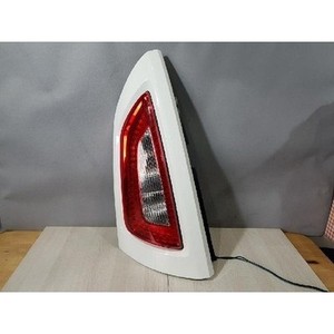 <b>Soul</b> LEFT Lens & Housing - Rear Combination Lamp, LH Used OEM 924102K600 - Product Image 1