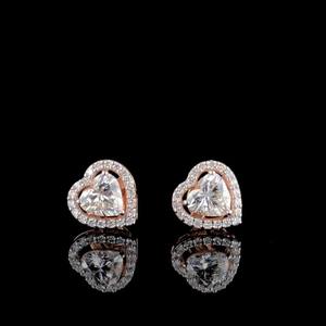 Pendientes de Diamante Cultivado en Laboratorio con Corte Corazón de 2.40ct, Oro de 14K, Certificado IGI, Regalo para Mujer para Aniversario de Bodas o Fiesta - Product Image 3