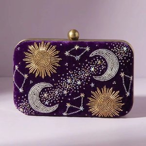 Pochette rigide florale à sequins de qualité supérieure, sac à bandoulière brodé d'oiseaux pour femme avec chaîne, vente en gros directe d'usine - Product Image 1