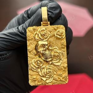 Colgante de Plata 925 con Calavera de Motero y Etiqueta Militar, Joyería Personalizada, Colgante de Calavera y Rosas, Colgante con Encanto Personalizado para Él - Product Image 2