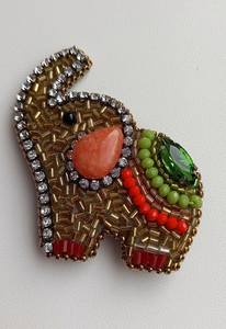 Broche Artesanal Bordado con Cuentas de MD HANDICRAFTS, de Uttar Pradesh, para Bodas y Fiestas de Moda Moderna y Vintage - Product Image 6