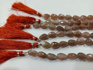 Perles de pierre de lune chocolat naturelle en forme de goutte 7x12mm, brillette, fil de 8 pouces - Product Image 2