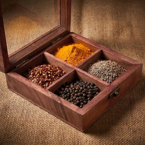 Boîte à épices en bois artisanale avec couvercle miroir, 6 compartiments, Masala Dabba avec cuillère, organisateur d'épices de cuisine, Masala Dani en bois - Product Image 5