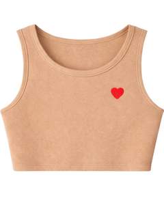 Conjunto de Top Corto Acanalado y Pantalones Cortos con Cordón para Mujer, Color Beige Camel con Bordado de Corazón Rojo, Atuendo Casual de Dos Piezas Personalizado - Product Image 2