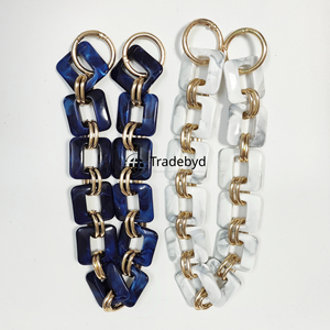Premium Resin Chain Necklace Offset Handmade Lightweight Waterproof Trendy Statement Jewelry for Women Stylish Fashion - Product Image 2