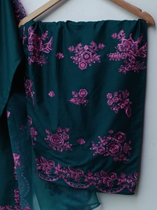 ชุดลำลองผู้หญิง 3 ชิ้น รุ่น Ssumaira collection ดีไซน์ทันสมัย พร้อมชุดเสื้อผ้าฝ้ายปักลาย ชัลวาร์ และผ้าคลุมไหล่ผ้าออร์แกนซ่า - Product Image 5