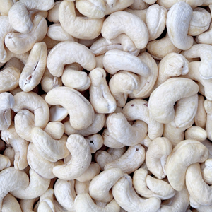 Noix de cajou SANTIGO, noyaux de noix de cajou exportés dans le monde entier, Kaju Badam - Product Image 1