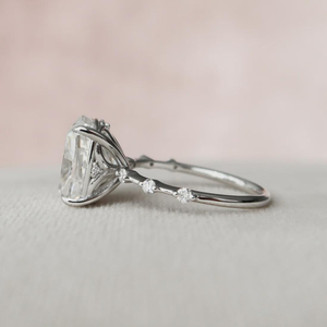 Bague de fiançailles en diamant de laboratoire allongé de 2 carats, certifiée IGI, avec pavé, plaqué or 18 carats, bijou de luxe pour cadeau et soirée - Product Image 2