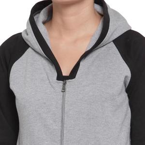 Ensemble deux pièces graphique pour femme, coton épais, logo personnalisé, streetwear, faible MOQ, prix usine pour les acheteurs américains - Product Image 5