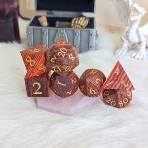 Dados Poliédricos de Madera Hechos a Mano de Primera Calidad, Juego de 7 Piezas para Juegos de Mesa, Coleccionistas de RPG, Tradebyd - Product Image 1