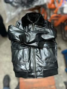 Blouson bomber en cuir véritable pour homme, avec doublure en fausse fourrure, fermeture éclair, coupe-vent, style moto d'hiver - Product Image 6
