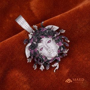 Collier pendentif Méduse pour homme, pendentif tête de Méduse sertie de pierres, plaqué argent et or, pendentif serti de pierres - Product Image 5