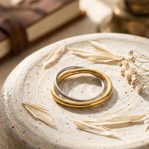 Anillo Antideslustre con Acabado Pulido, Hipoalergénico e Impermeable para Venta al por Mayor en Tiendas y Boutiques - Product Image 4