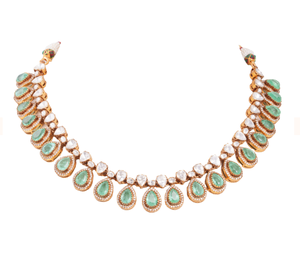 Ensemble de bijoux de mariée élégant Gajaah en argent 925, collier cascade Impératrice avec émeraude royale et diamants Polki - Product Image 3