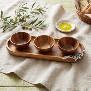 Ensemble de bols à condiments en bois d'acacia faits à la main avec plateau décoratif à accents de branches d'olivier, plateau de service pour noix, sauces et en-cas - Product Image 4