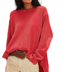 Camiseta de manga larga de punto gofrado rojo oversize para mujer, cuello redondo, ajuste holgado, top de algodón para todas las estaciones, estilo urbano, camiseta térmica para mujer - Product Image 1