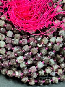 ลูกปัดพลอยทัวร์มาลีนสีพลัมธรรมชาติ รูปทรงลูกบาศก์เหลี่ยมเพชรพลอย สีม่วงพลัมสวยงาม ร้อยเป็นเส้นเต็ม สำหรับทำเครื่องประดับ - Product Image 3