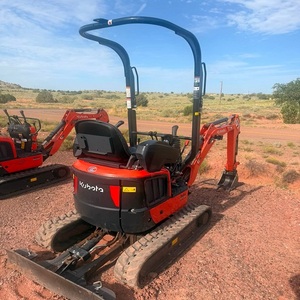 Potente excavadora compacta Kubota U10-5 para excavación profesional con control preciso de la cuchara y movimiento conveniente en el sitio. - Product Image 3