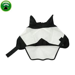 Masque anti-mouches pour chevaux en PVC noir avec protection du nez - Product Image 2