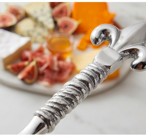Juego de cuchillos para queso de acero inoxidable con mangos Fleur de Lis, herramientas duraderas de metal para queso, para uso en la cocina y en la mesa. - Product Image 2