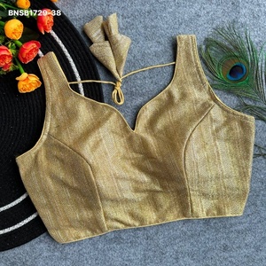 Colección de Blusas Premiadas de Tela Importada de Alta Calidad con Detalles Sólidos, Acolchados y Cierre de Gancho-Dori, a Precio de Mayoreo, Moda Femenina - Product Image 1