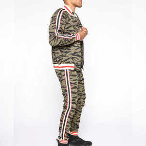 Conjunto de Sudadera y Pantalones Deportivos de Forro Polar de Alta Calidad para Hombre, Estampado, Casual, Ecológico, para Invierno - Product Image 2