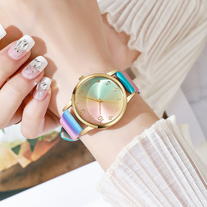 Reloj de pulsera de cuarzo digital romano, moderno, sencillo y a la moda, con correa de cuero, para mujer, venta al por mayor de fábrica. - Product Image 3