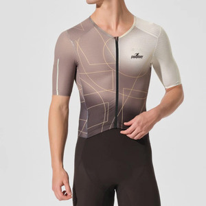 Traje ligero y cómodo de bajo precio, perfecto para viajes, senderismo y actividades al aire libre. - Product Image 1