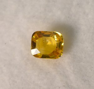 ไพลินสีเหลืองเข้มธรรมชาติ 1.40 กะรัต – 6.9x5.9x3.3 มม. ทรงคุชชั่น ตัดแบบ Earth-Mined สำหรับเครื่องประดับชั้นดี - Product Image 4