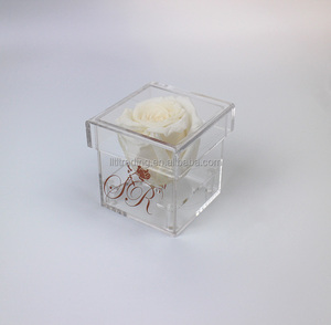Vente en gros Mini boîte à bijoux en acrylique simple plat en promotion avec <span class=keywords><strong>logo</strong></span> imprimé carré Fabriqué en Chine Boîte à rose éternelle en <span class=keywords><strong>plexiglas</strong></span> - Product Image 1