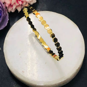 กำไลข้อมือสตรีชุบทองคำขาวสแตนเลสสตีล ดีไซน์เรขาคณิตทันสมัย สำหรับเป็นของขวัญวันเกิด - Product Image 1