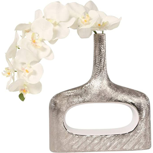 Vase à fleurs en aluminium doré artisanal de luxe, décor de table moderne texturé ondulé métallique pour salon et mariage - Product Image 4