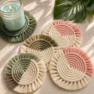 Sous-verres en macramé faits à la main Curio Craft, en polyester et coton, style moderne, avec bordure à franges, résistants à la chaleur, plusieurs tailles disponibles - Product Image 4
