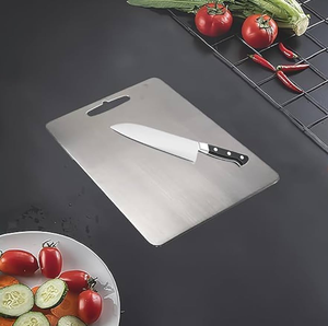 Tabla de cortar rectangular de acero inoxidable plateada, utensilio de cocina con un precio increíble. - Product Image 1