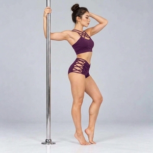 Top Adhesivo Elegante para Pole Dance, Diseñado para Entrenamiento Activo, con Tela Suave y Elástica, Agarre Seguro, Comodidad y Ajuste Estable - Product Image 5