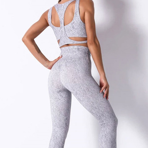 Ensemble de yoga pour femmes, très demandé, matériaux de qualité supérieure, respirant et confortable, à prix raisonnable - Product Image 6
