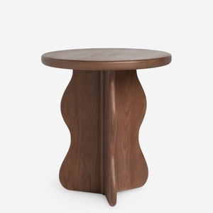 Support à boissons en bois sculpté Aether Organic |   Table d'appoint en bois à silhouette incurvée de style Japandi pour les espaces de boutiques - Product Image 1