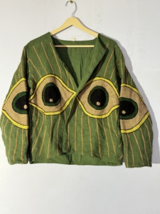 เสื้อแจ็คเก็ตปักลายตาปีศาจสีเขียวทำมือ – เสื้อโค้ทซูซานีแบบเปิดด้านหน้าสไตล์โบโฮ – เสื้อคลุมดีไซน์ศิลปะ - Product Image 1