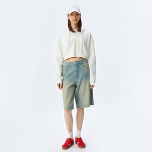 Sweat à capuche de sérigraphie personnalisé de haute qualité 320gsm Crop-Top manches longues surdimensionné dames femmes Boxy Fit fermeture éclair avant personnalisé - Product Image 3