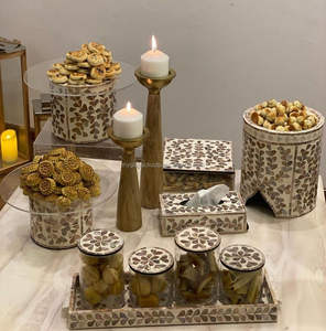 Support à gâteau rond de luxe en nacre avec incrustations détaillées pour les fêtes du Ramadan et la décoration intérieure - Product Image 6