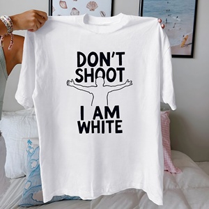 Silueta con texto DON T SHOOT Camiseta de mujer de algodón puro ajuste cómodo - Product Image 4