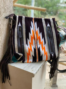 Sac à main en cuir véritable usiné de style occidental Grand sac de couverture de selle aztèque avec franges Sac à main ethnique Navajo pour femmes - Product Image 3