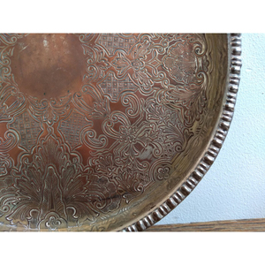 Assiette de présentation en métal au design élégant, idéale pour les mariages et les réceptions, en cuivre, parfaite pour les dîners raffinés. - Product Image 2