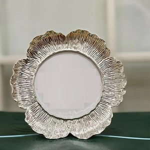 Marco de aluminio plateado para póster de bebé, marco de foto con forma de flor de sobremesa, póster plateado para Familia, marco decorativo - Product Image 1