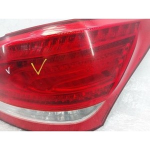 Luz Trasera Derecha Usada Equus 924023N0 - Product Image 3