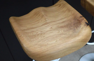 Taburete de Barra Personalizado con Asiento de Madera Maciza, Base Giratoria de Metal, Ergonómico, para Cocina y Decoración de Bar - Product Image 4